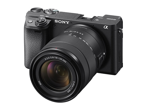 Фотоапарат Sony A6400 с обектив SEL 18-135mm f/3.5-5.6 OSS