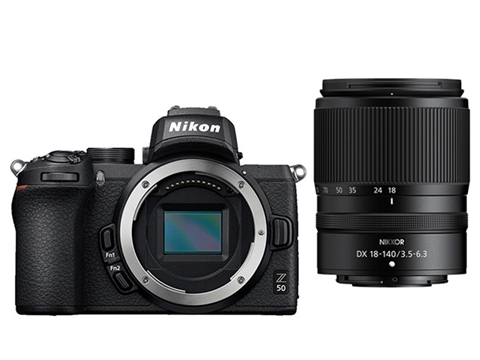 Nikon Z 50 с обектив Z DX 18-140/3.5-6.3 VR