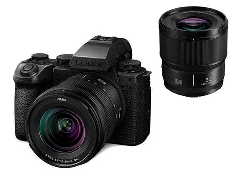 Panasonic Lumix S5 IIX с обективи S 20-60mm f/3.5-5.6 и S 50mm f/1.8