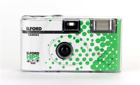 Еднократен фотоапарат Ilford HP5 Plus 400, черно-бял, 27 кадъра