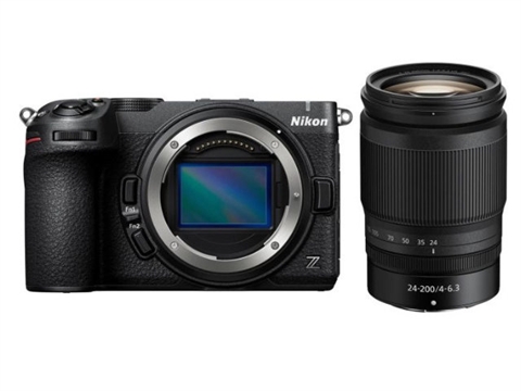 Фотоапарат Nikon Z5 IIC с обектив Z 24-200mm f/4-6.3 VR