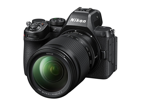 Фотоапарат Nikon Z5 II с обектив Z 24-200mm f/4-6.3 VR