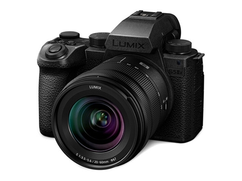 Panasonic Lumix S5 IIX с обектив S 20-60mm f/3.5-5.6, с връщане на безогледален фотоапарат