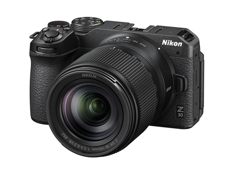 Nikon Z 30 с обектив NIKKOR Z 18-140mm f/3.5-6.3 DX VR