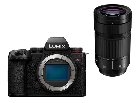 Panasonic Lumix S5 II с обектив S 70-300mm f/4.5-5.6 MACRO O.I.S.