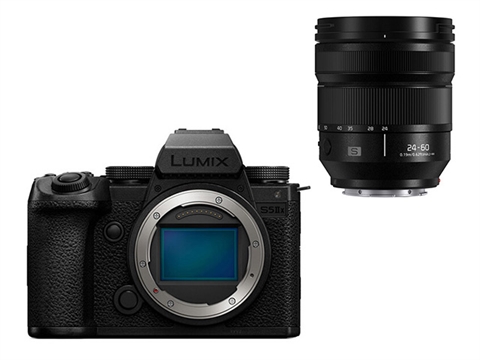 Panasonic Lumix S5 IIX с обектив S 24-60mm f/2.8