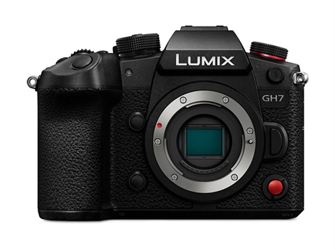 Фотоапарат Panasonic Lumix GH7, тяло